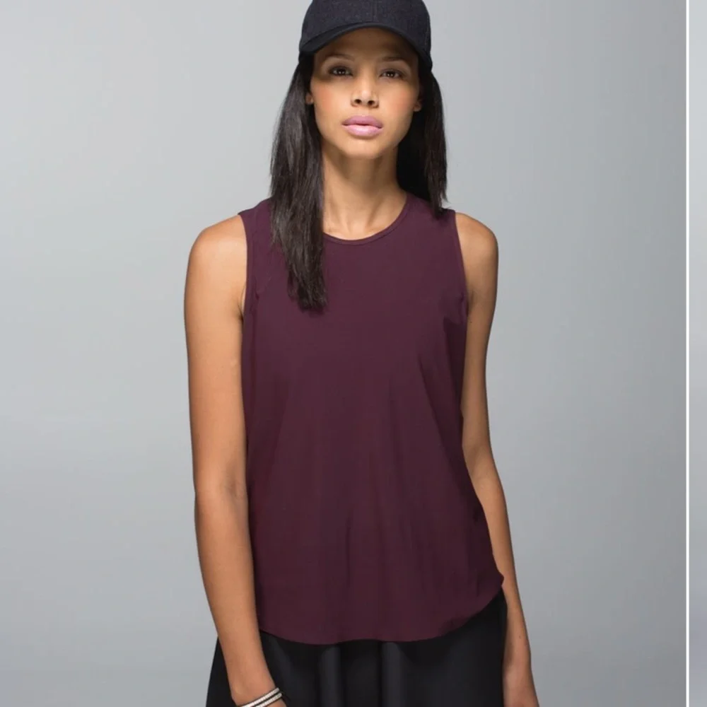 COPY - Lululemon Here To There Tank Top
Bordeaux Drama